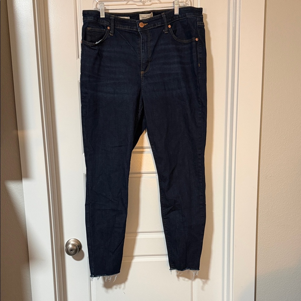 Universal Thread Dark Blue Skinny Jeans